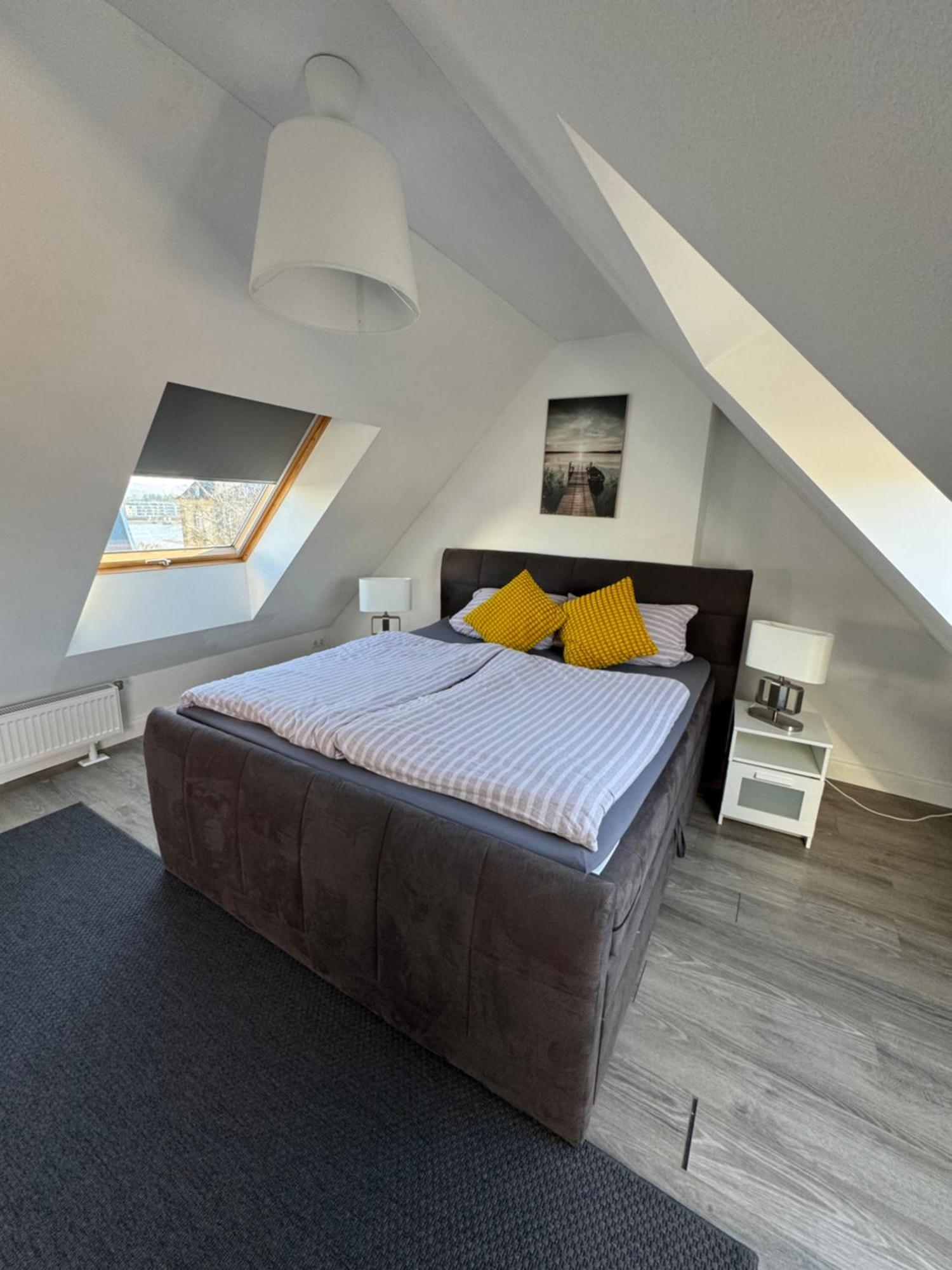 City Apartments Am Rhein Bonn Buitenkant foto