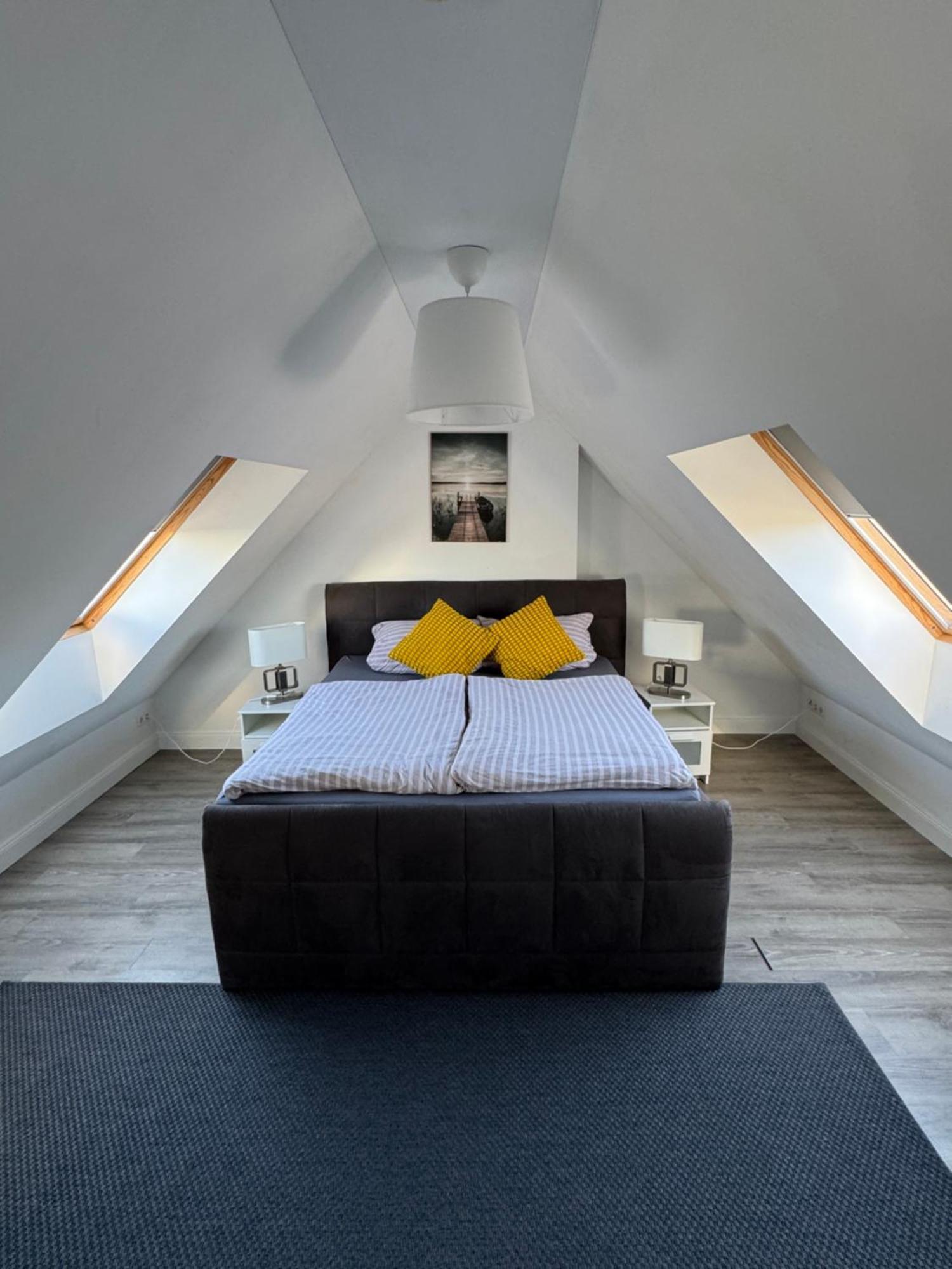 City Apartments Am Rhein Bonn Buitenkant foto